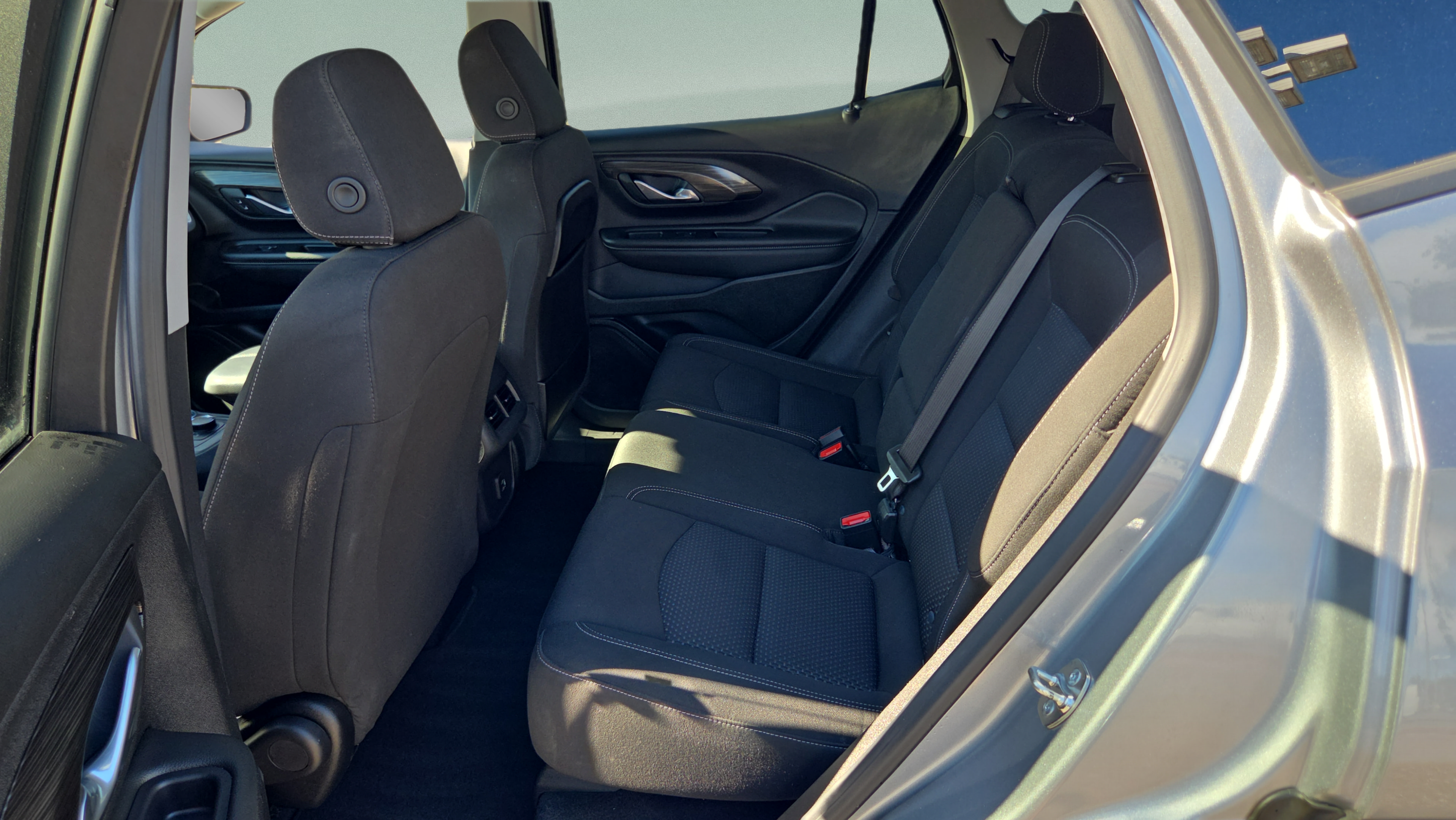 Used 2024 GMC Terrain SLE FWD image 10