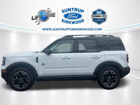 Used 2025 Ford Bronco Sport Outer Banks w/ Outer Banks Tech Package+ AWD/4WD image 2