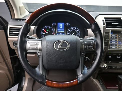 Used 2016 Lexus GX 460 w/ Premium Package AWD/4WD image 6