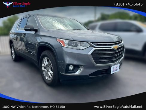 Used 2020 Chevrolet Traverse LT AWD/4WD image 2