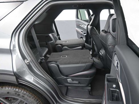 New 2026 Ford Explorer ST image 17