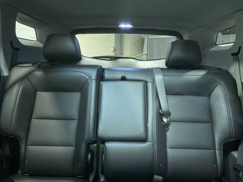 Used 2022 GMC Terrain SLT w/ Infotainment Package II image 22