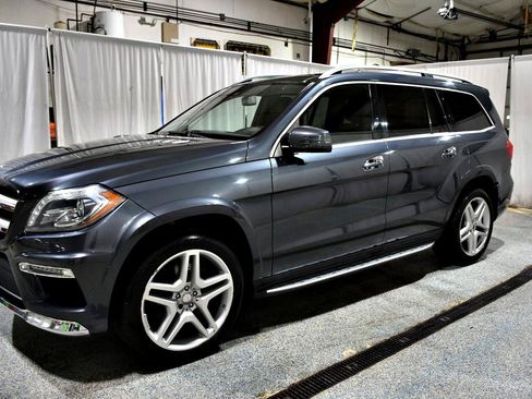 Used 2015 Mercedes-Benz GL 550 4MATIC w/ Accessory Chrome Package image 33