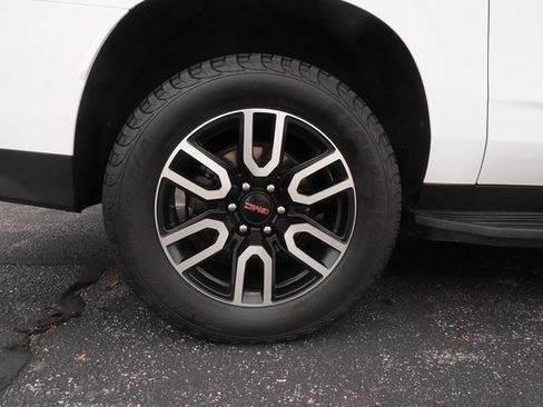 Used 2021 GMC Yukon XL AT4 AWD/4WD image 34