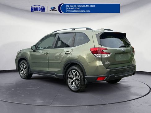 Used 2019 Subaru Forester Premium AWD/4WD image 3