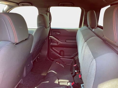 Used 2025 Nissan Frontier PRO-4X AWD/4WD image 16