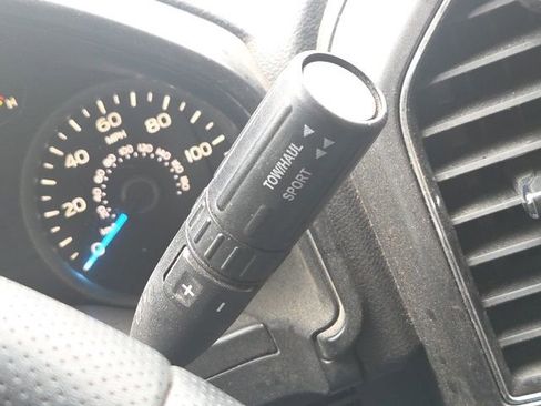 Used 2017 Ford F150 XLT AWD/4WD image 41