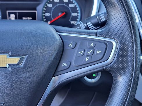 Used 2022 Chevrolet Equinox LS image 23