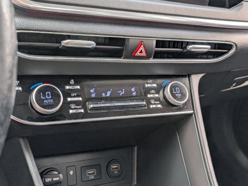 Used 2021 Hyundai Sonata Limited image 22