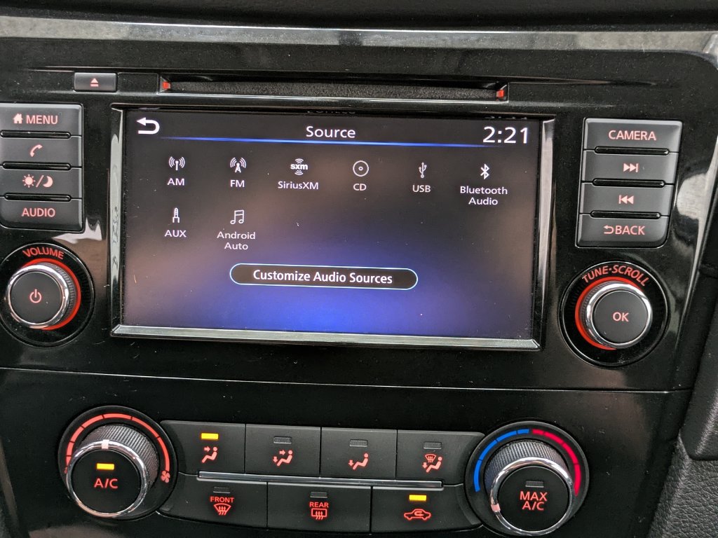 Used 2018 Nissan Rogue SV AWD/4WD image 35