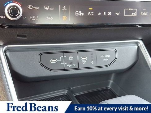 New 2025 Kia Carnival SX w/ SX Dark Edition Package image 19