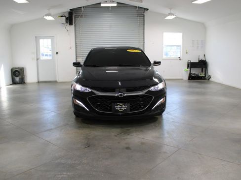 Used 2025 Chevrolet Malibu LT FWD image 3