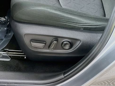 Used 2025 Toyota RAV4 XLE FWD image 16