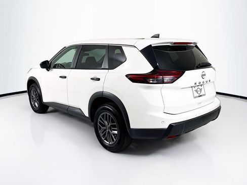 Used 2024 Nissan Rogue S FWD image 7