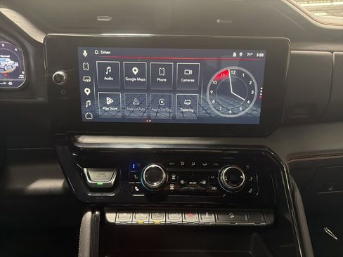 Used 2025 GMC Sierra 1500 AT4 w/ AT4 Premium Package AWD/4WD image 13