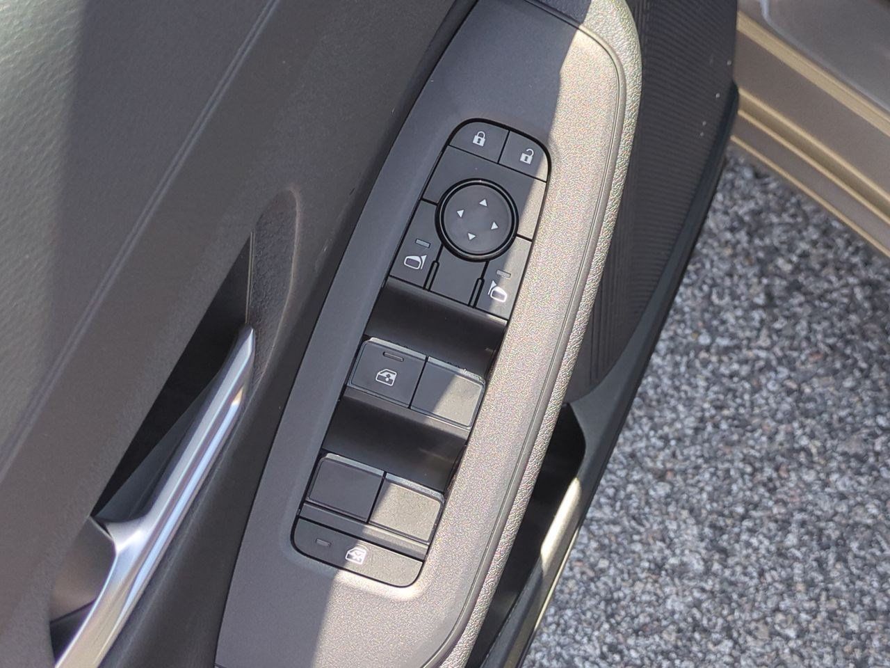New 2026 Nissan Sentra SV w/ SV Convenience Package FWD image 14