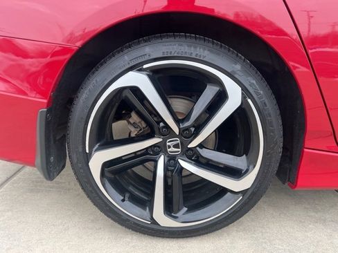 Certified 2018 Honda Accord Sport image 4