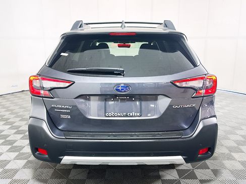 Used 2025 Subaru Outback Limited AWD/4WD image 4
