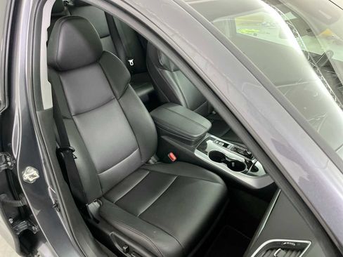 Used 2019 Acura TLX image 25