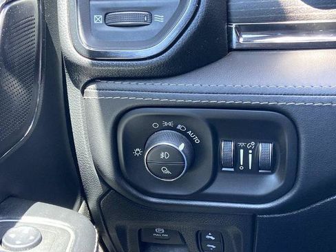 Used 2022 RAM 1500 Limited AWD/4WD image 14