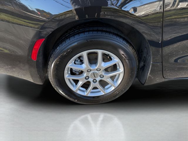 Used 2024 Chrysler Pacifica Touring-L FWD image 29