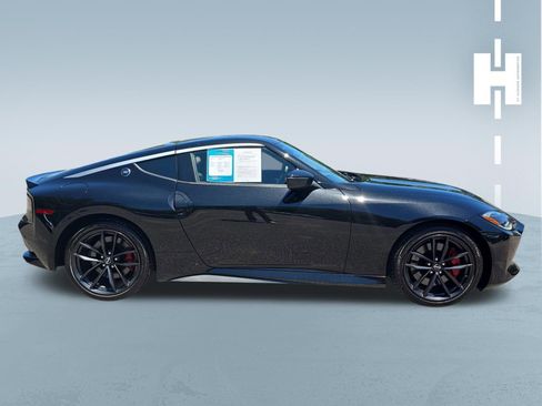 Used 2025 Nissan Z Performance w/ Floor Mat Package RWD image 3