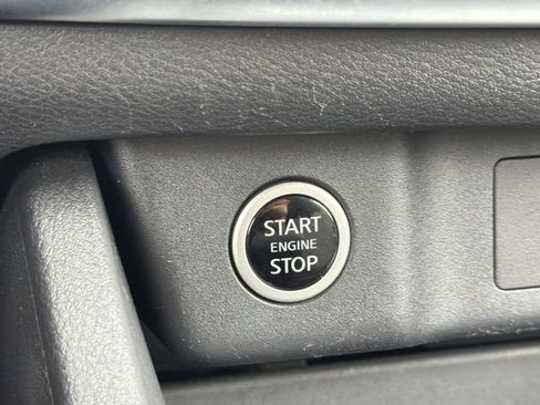 Certified 2023 Nissan Rogue SV image 9