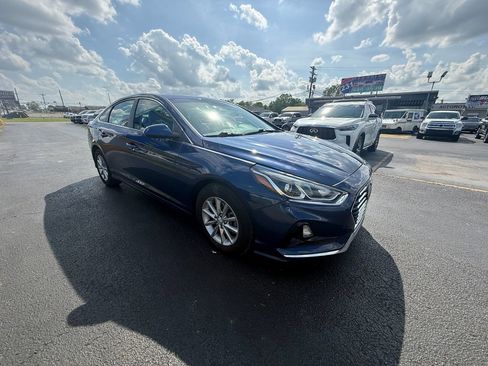 Used 2019 Hyundai Sonata SE image 1