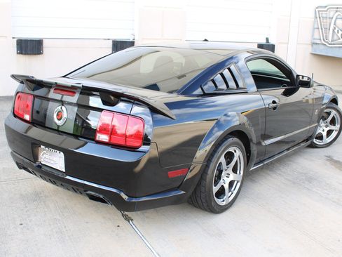 Used 2007 Ford Mustang GT RWD image 12