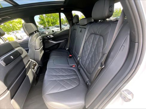 Used 2024 BMW X5 xDrive40i w/ Premium Package AWD/4WD image 29