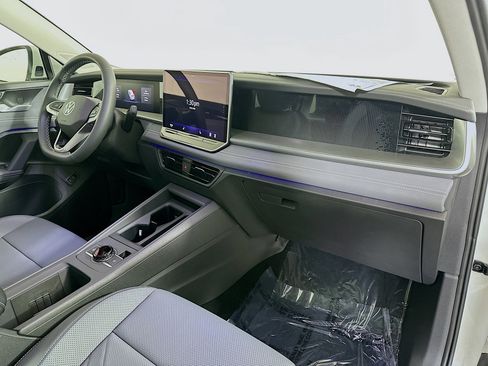 New 2026 Volkswagen Tiguan SE AWD/4WD image 27