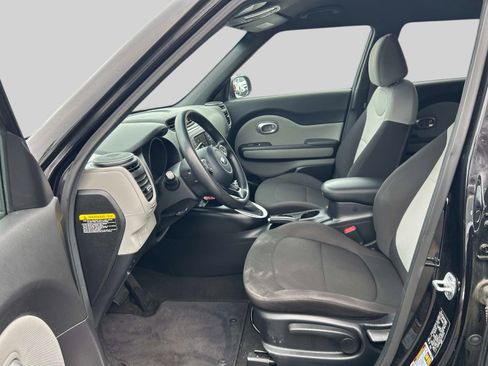 Used 2018 Kia Soul image 10