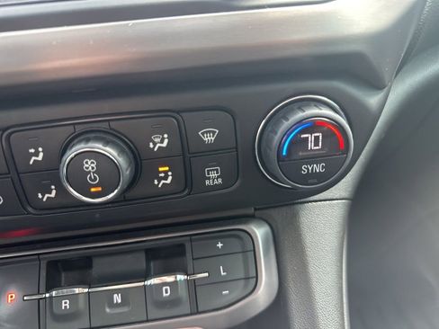 Used 2022 GMC Acadia AT4 w/ Technology Package AWD/4WD image 24