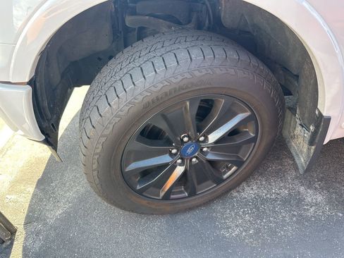 Used 2020 Ford F150 Lariat w/ Equipment Group 502A Luxury image 9