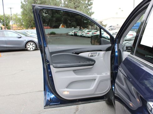 Used 2016 Honda Pilot Touring image 14