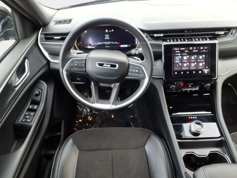 Certified 2024 Jeep Grand Cherokee L Altitude image 17