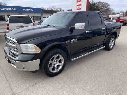 Used 2016 RAM 1500 Laramie w/ Convenience Group AWD/4WD image 3