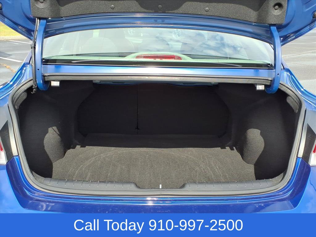 Used 2025 Hyundai Elantra SEL FWD image 21