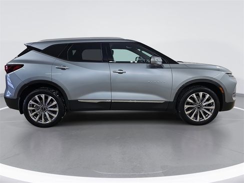 Used 2024 Chevrolet Blazer Premier w/ LPO, Floor Liner Package image 2