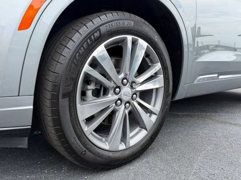 Used 2024 Cadillac XT6 Premium Luxury w/ LPO, Floor Liner Package AWD/4WD image 33