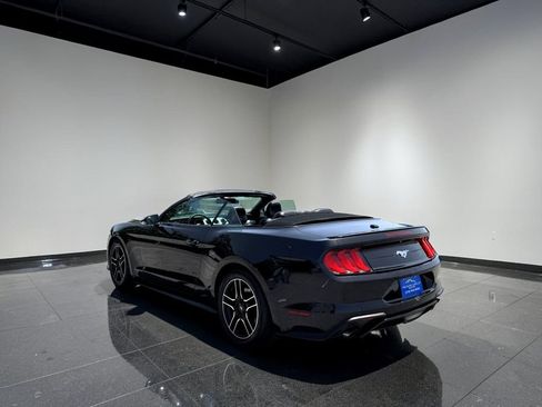 Used 2020 Ford Mustang Premium RWD image 5