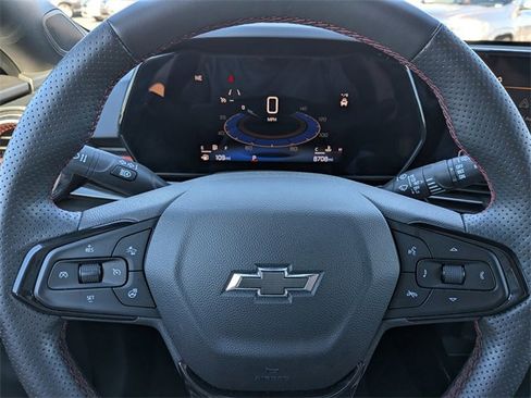 Used 2025 Chevrolet Trax RS image 34