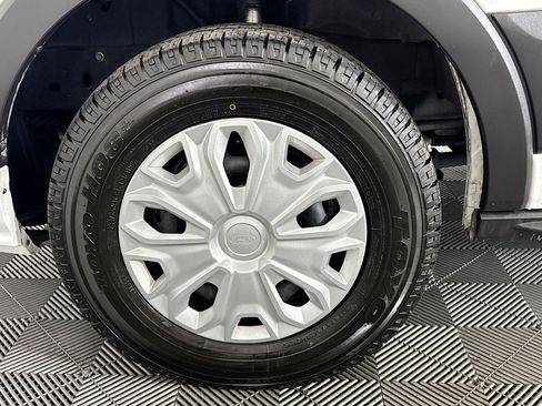 Used 2023 Ford Transit 350 XLT image 33