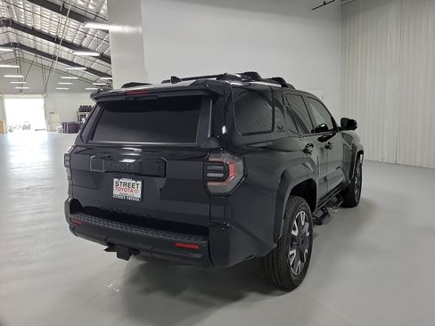 Certified 2026 Toyota 4Runner TRD Sport Premium AWD/4WD image 4