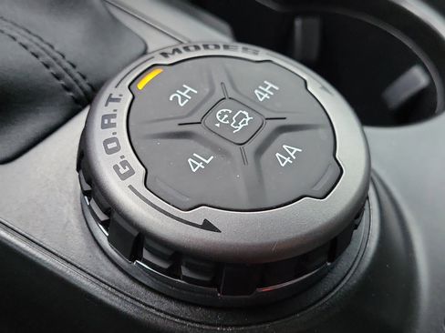 Used 2023 Ford Bronco Badlands image 29