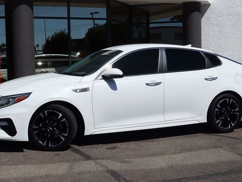 Used 2020 Kia Optima LX image 4