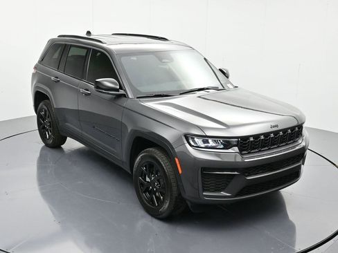 New 2026 Jeep Grand Cherokee Altitude image 29