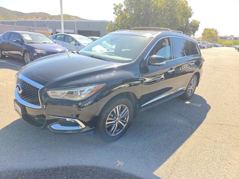 Used 2020 INFINITI QX60 Luxe w/ Essential Package FWD image 1
