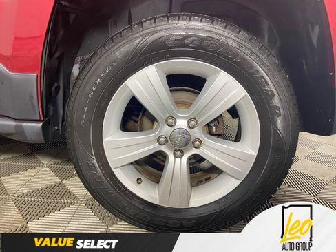 Used 2014 Jeep Patriot Latitude AWD/4WD image 23