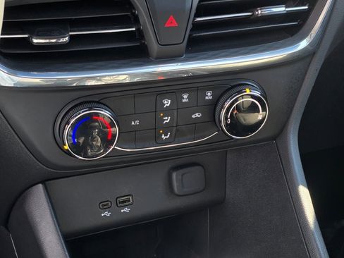 Certified 2025 Buick Encore GX Preferred image 27